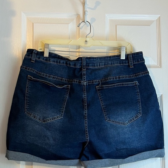Shein Plus Roll Up Hem Denim Shorts (Used) - Picture 3 of 8